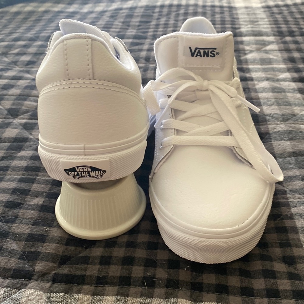 Vans youth size 5.5, white,new without tags